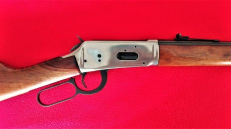 SE VENDE RIFLE DE PALANCA WINCHESTER DEL MÍTICO MODELO 94 Y CALIBRE 30-30.
SE VENDE EN PERFECTO ESTADO, 01