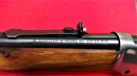 SE VENDE RIFLE DE PALANCA WINCHESTER DEL MÍTICO MODELO 94 Y CALIBRE 30-30.
SE VENDE EN PERFECTO ESTADO, 00