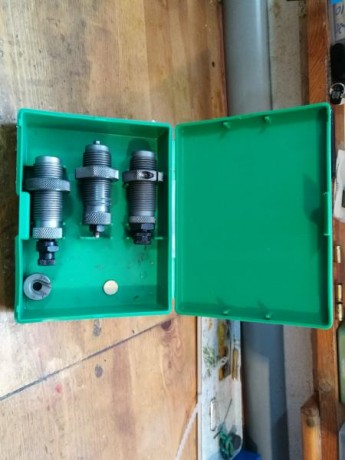 Vendo en perfecto estado de uso dos juegos de dies del 40 S&W
RCBS al precio 25 € + gastos de envio
DILLON 02