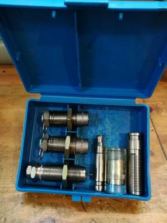 Vendo en perfecto estado de uso dos juegos de dies del 40 S&W
RCBS al precio 25 € + gastos de envio
DILLON 00