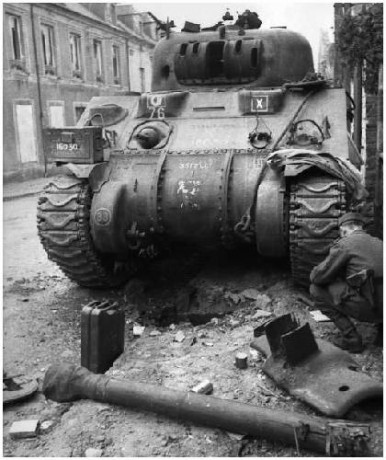 bueno todos tienen su historia, pero unos mas que otros...

a ver si consigo mas historias....

el 332...ardenas 170