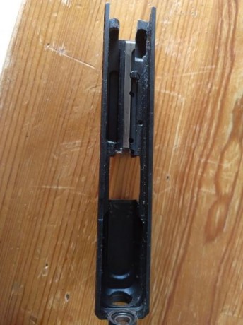 Hola. Me interesa cambio de hk compact por Glock 19. La entrego con maletín y el un cargador. El arma 01