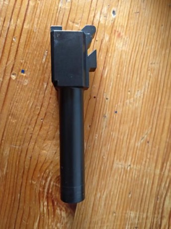 Hola. Me interesa cambio de hk compact por Glock 19. La entrego con maletín y el un cargador. El arma 00