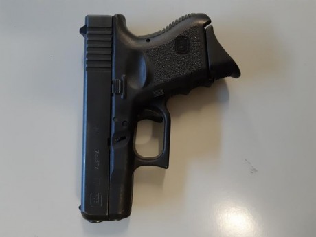 Venta de glock 26 gen 3 con 3 cargadores (10 con meñiquero, 12 ampliado y 15) y maletin de transporte. 00