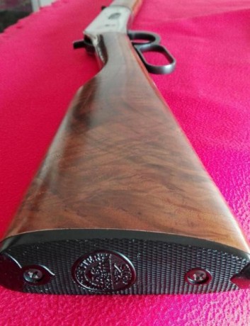 SE VENDE RIFLE DE PALANCA WINCHESTER DEL MÍTICO MODELO 94 Y CALIBRE 30-30.
SE VENDE EN PERFECTO ESTADO, 20