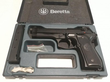 Hola compañeros pongo ala venta una beretta 92fs en perfecto estado de funcionamiento y estético con su 21