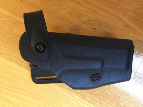 Hola.
Vendo funda Safariland 6280 para Glock 19 diestra.
La funda está completamente nueva, tan solo usada 00