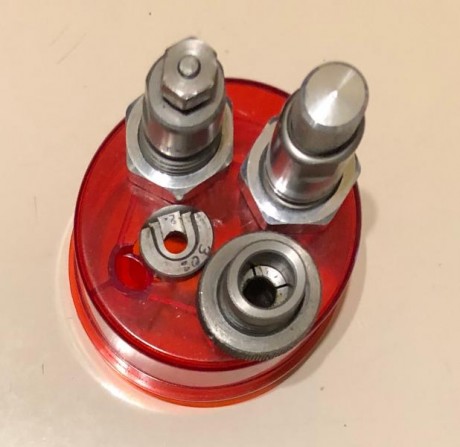 Vendo juego de Dies del calibre 308  30€ Rebajados a 25€, precio entrega en mano, si hay que mandarlos 00