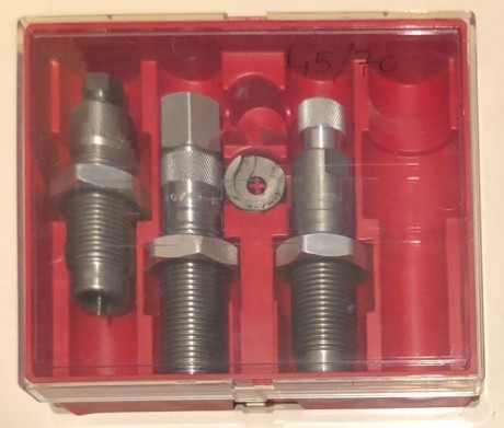Vendo juego de Dies del calibre 308  30€ Rebajados a 25€, precio entrega en mano, si hay que mandarlos 10