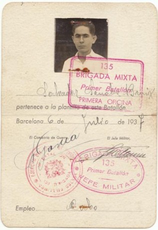  EN RECUERDO Y HOMENAJE A LOS QUE YA NO ESTÁN. 

Si pones en  GOOGLE    PASAPORTES EN LA MEMORIA   da 11