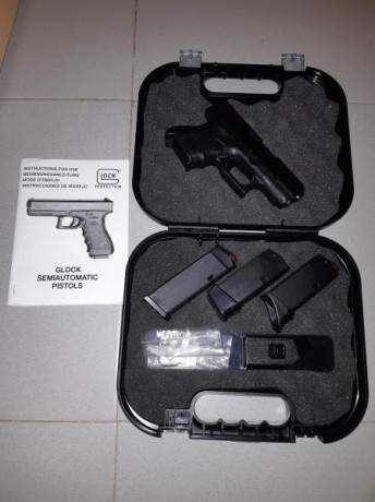 Venta de glock 26 gen 3 con 3 cargadores (10 con meñiquero, 12 ampliado y 15) y maletin de transporte. 10