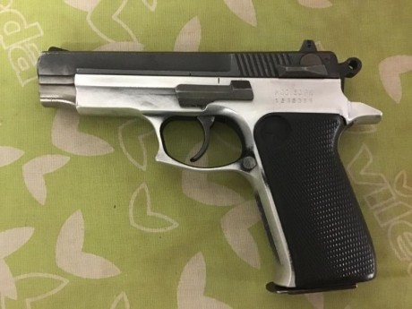 Hola vendo mi querida star 30 pk 9mm va de lujo con su caja y 4 cargadores
El arma se encuentra en granada 00
