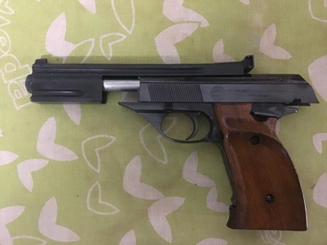 Se vende mítica pistola del 22lr por 150€ Mas portes va muy bien y afina bastante 
Se encuentra en Granada 01