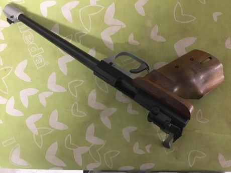 Hola se vende hamerli del 22 lr va muy fina y sin casi uso 290€ con portes ahora por 235€
Se puede ver 01