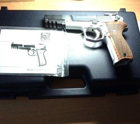 VENDO Walther P88 Champion, 9 Pb  con cañón de 6”. El disparador  es muy suave. Tiene las cachas de nogal. 00