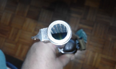 Vendo carabina Ruger 44 Mag., funciona correctamente necesita algún retoque estético porque ha sido un 22