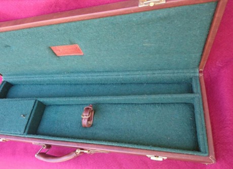 Por no usar, Vendo estuche o maletin para escopeta desmontada, tiene compartimento para útiles de limpieza 21