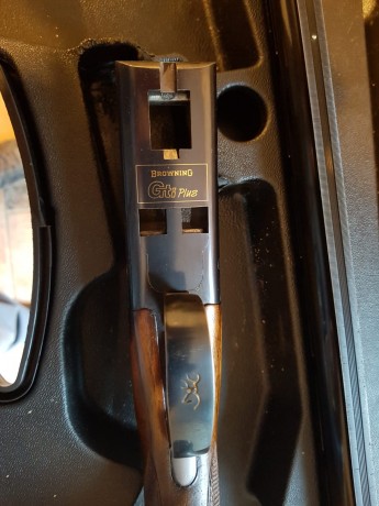 Vendo Browning Ultra GTI Sporter, 76 ctms. de cañon, 6 chokes Invector Plus, monogatillo, expulsora, selector 00