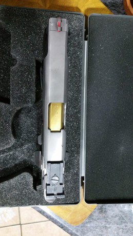 VENDIDA Pistola SPHINX en muy buen estado con dos calibres 9mm parabellum y 40 S&W es un arma magnifica 02