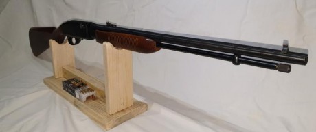 Vendo esta preciosa Remington 572 Fieldmaster cal.22 de corredera. Una carabina muy dificil de ver por 01