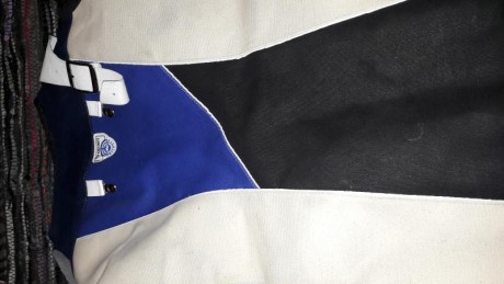 vendo chaqueta de tiro anchutz t 48precio 100 euros esta nueva. esta en madrid 61