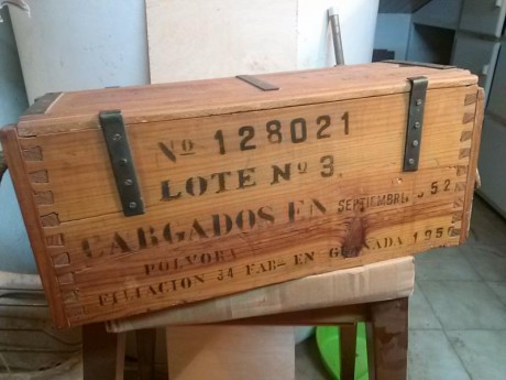 Medidas (LxFxA) 61x24x26 cm.
Peso 8kl.
Conserva en perfecto estado todas las incripciones y otros elementos, 00