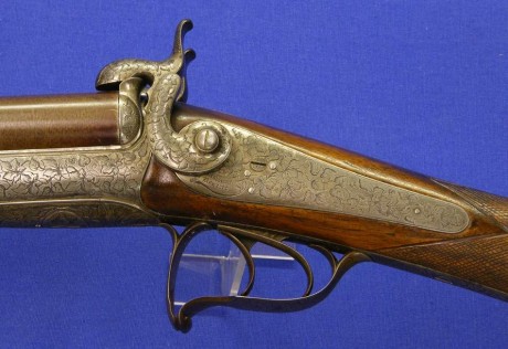 Voy a colocar unas fotos de un arma larga alemana de llave de mecha del siglo XVI. 111
