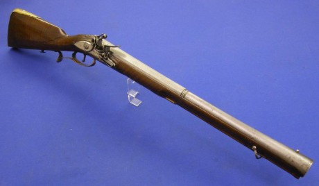 Voy a colocar unas fotos de un arma larga alemana de llave de mecha del siglo XVI. 131