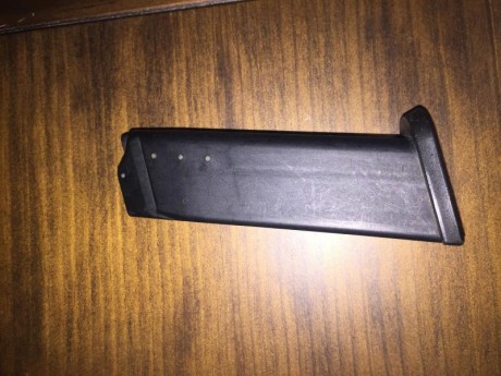 En venta cargador pistola HK USP Standard 9 mm pb.
30€ + gastos de envío por correo certificado. 12