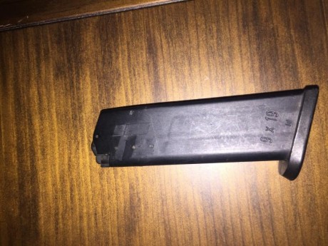 En venta cargador pistola HK USP Standard 9 mm pb.
30€ + gastos de envío por correo certificado. 10