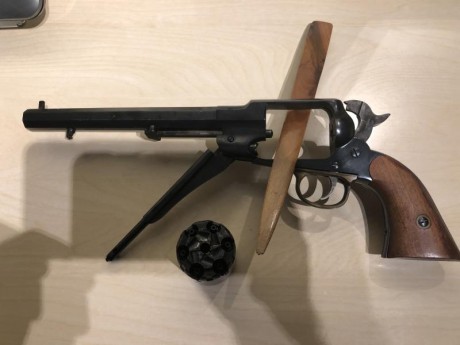 Vendo Revólver Remington 1858 (Armi San Marco) con muy poco uso. Calibre .44
Las chimeneas se encuentran 02