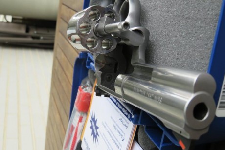 Vendo mi revolver S&W modelo 686 4 pulgadas 357/38 en perfectas condiciones, con maletín original 10