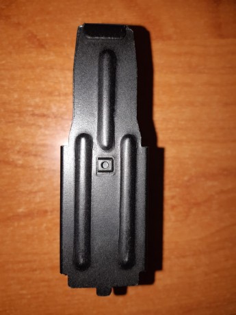 Vendo cargador Molot Vepr 30.06 de cinco. Precio 66 euros. 00