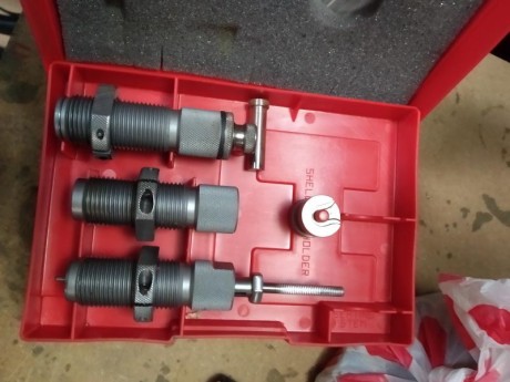 Vendo juego de dies Hornady 38/357 de la marca Hornady (incluye shell holder), también doy en la oferta 01