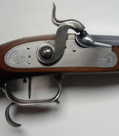 Hola.
Estaría interesado en cambiar una pistola Lepage de Pedersoli en calibre .44 por un revolver Uberti 00