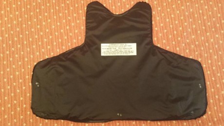 Chaleco antibalas TC-10 2ª G. está confeccionado en Para-aramidas, material denominado LFT SB1 (Antibalas) 10