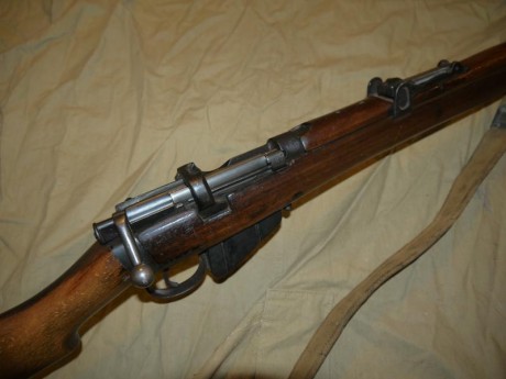 Vendo fusil Enfield SMLE III de 1917, cal 303 british, buen estado, con portafusil y bayoneta. Guiado 01