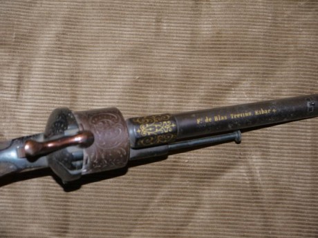 Vendo revolver Lefaucheaux simple acción 12mm, fabricación española. Incrustaciones de oro en el cañon. 00