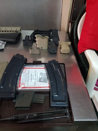 Vendo por no uso semi nueva mui pocos disparos i muchos extras interesados llamar o por WhatsApp 645113233 82