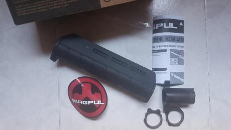 Vendido, Cerrar.

Vendo Guardamanos para escopeta Mossberg,  sirve para los modelos 590 ó 590A1, tiene 00