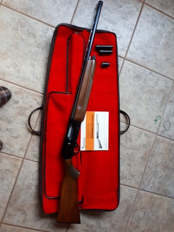 Es una escopeta semiautomática en muy buen estado, tiene 3 choques 2,3,4 estrellas. Se vende por cese 00
