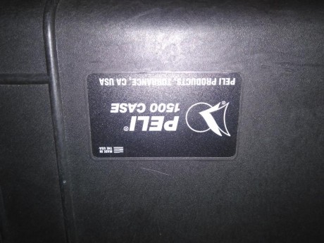 Tengo una maleta Peli 1500, posiblemente las mejores y mas resistentes maletas que existan.
La compre 02