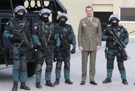 No es una broma:
https://www.eldiariomontanes.es/cantabria/guardia-civil-cantabria-20190416211612-ntvo.html
https://www.larazon.es/espana/armas-de-1964-para-renovar-a-la-guardia-civil-de-cantabria-HI22915112

Tal 172