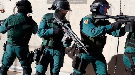 No es una broma:
https://www.eldiariomontanes.es/cantabria/guardia-civil-cantabria-20190416211612-ntvo.html
https://www.larazon.es/espana/armas-de-1964-para-renovar-a-la-guardia-civil-de-cantabria-HI22915112

Tal 170