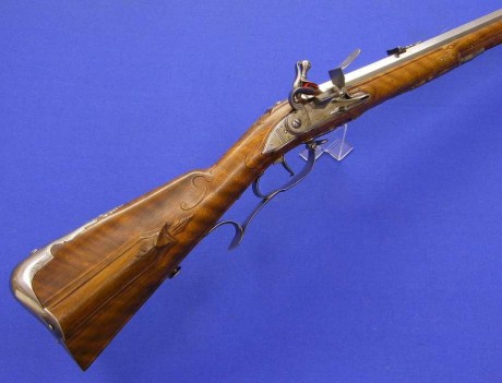 Voy a colocar unas fotos de un arma larga alemana de llave de mecha del siglo XVI. 80