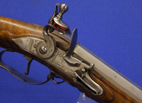 Voy a colocar unas fotos de un arma larga alemana de llave de mecha del siglo XVI. 91