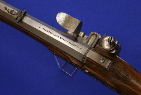 Voy a colocar unas fotos de un arma larga alemana de llave de mecha del siglo XVI. 100