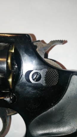 Hola, después de mucho mirar me he decidido por estos 3 modelos:

RUGER LCP 380
S&W BODYGUARD 380
Revolver 60