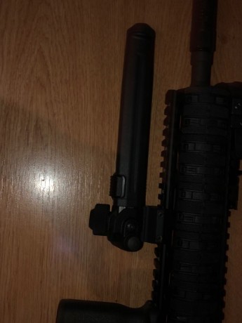 Hola a todos, 

-Astra Comando cañon corto 12 pulgadas. Con accesorios Magpul. 10 cargadores de 30 magpul 10