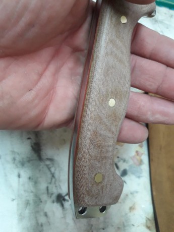 Cuchillo de combate MT Centurión, tipo "bowie" de 16 cm. de hoja con sangradera. Construcción 00